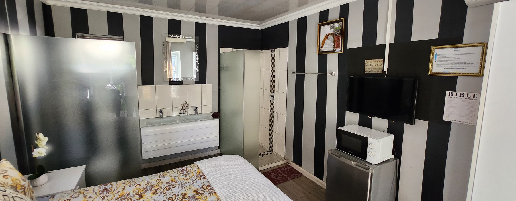 Room B photo 2
